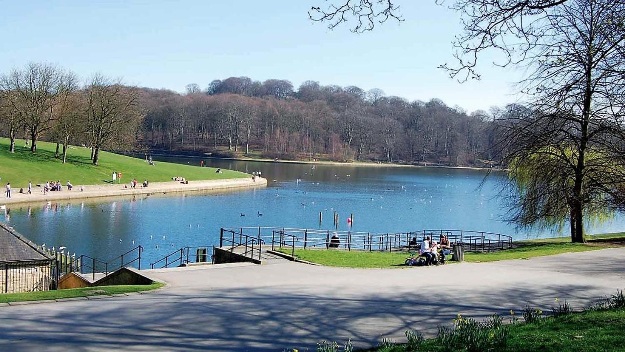 *Rg9Bc* For Your Most Relaxed & Cosy Stay + Free Parking + Free Fast Wifi * Leeds  Bagian luar foto